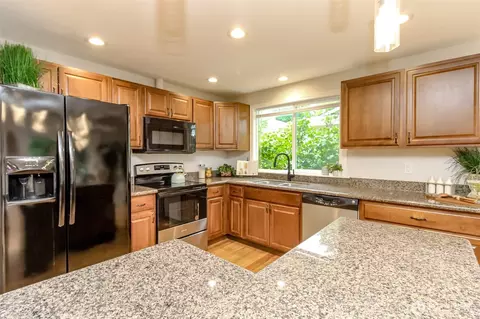3716 SW 328th Pl, Federal Way, WA 98023