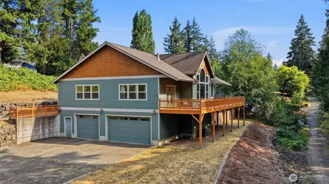 3903 Country Ln NW, Bremerton, WA 98312