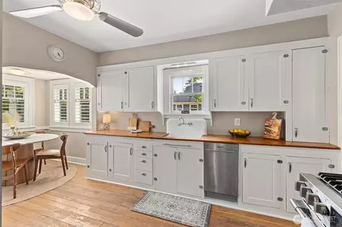 Kitchen - 1920 16th St, Everett, WA 98201 photo 2 of 4