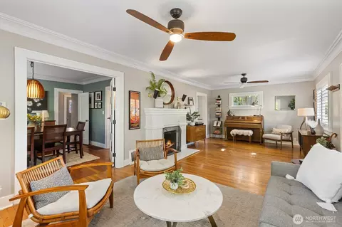 Living - 1920 16th St, Everett, WA 98201 photo 2 of 3