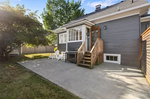Exterior - 1920 16th St, Everett, WA 98201 photo 6 of 10