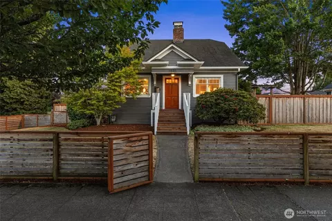 Exterior - 1920 16th St, Everett, WA 98201 photo 2 of 10