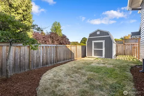 Exterior - 1920 16th St, Everett, WA 98201 photo 8 of 10