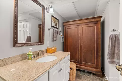 Bath - 21016 E 26th Ave, Spanaway, WA 98387 photo 2 of 3