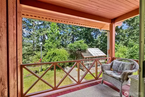 Exterior - 21016 E 26th Ave, Spanaway, WA 98387 photo 4 of 17