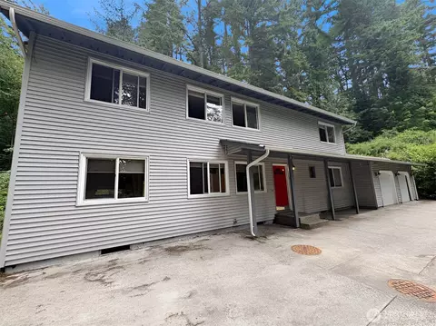 24404 SE Mirrormont Blvd, Issaquah, WA 98027