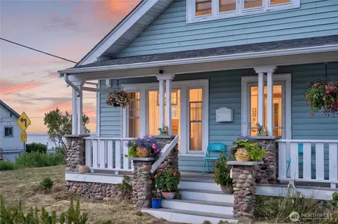 237 W Third St, Port Angeles, WA 98362