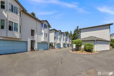 10 E Casino Rd #4, Everett, WA 98208
