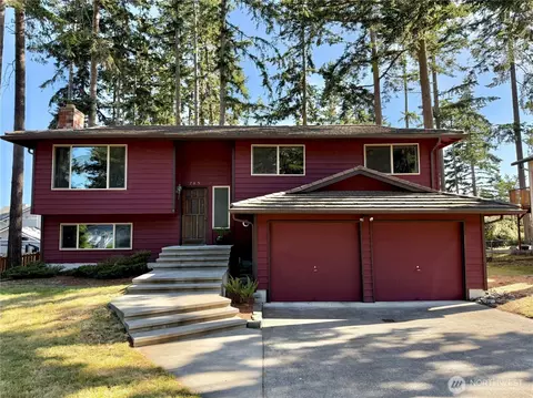 745 SW 13th Ave, Oak Harbor, WA 98277