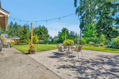 Exterior - 216 233rd Pl SE, Bothell, WA 98021 photo 5 of 9