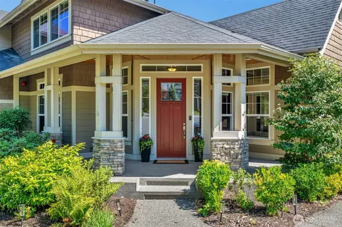 Exterior - 216 233rd Pl SE, Bothell, WA 98021 photo 4 of 9