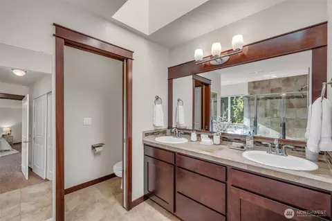 Bath - 216 233rd Pl SE, Bothell, WA 98021 photo 2 of 5