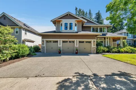 Exterior - 216 233rd Pl SE, Bothell, WA 98021 photo 3 of 9