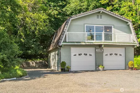12422 SW Bachelor Rd, Vashon, WA 98070