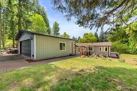 7910 Warbler Ct SE, Olympia, WA 98513