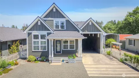 5010 L Pl, Seaview, WA 98644