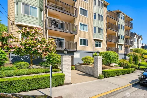 8720 Phinney Ave N #21, Seattle, WA 98103