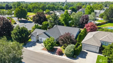833 SE Marine Dr, College Place, WA 99324