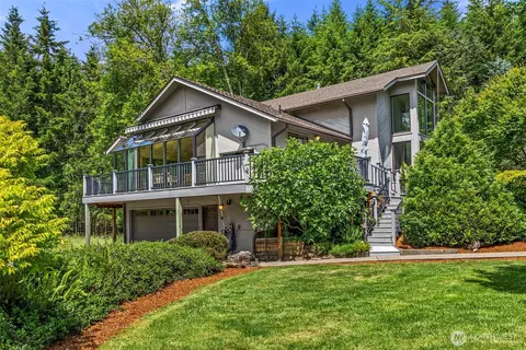 Exterior - 1677 N Fork Rd, Chehalis, WA 98532 photo 3 of 14