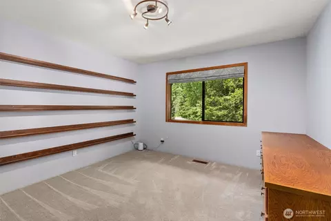 Bedroom - 1677 N Fork Rd, Chehalis, WA 98532 photo 3 of 3