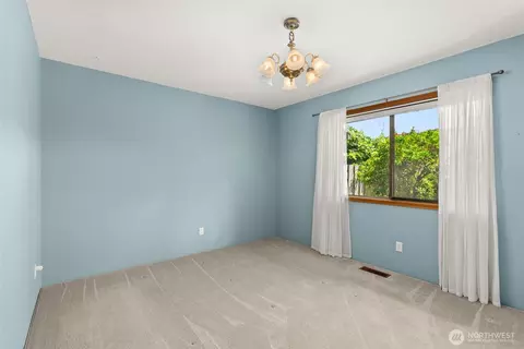 Bedroom - 1677 N Fork Rd, Chehalis, WA 98532 photo 2 of 3