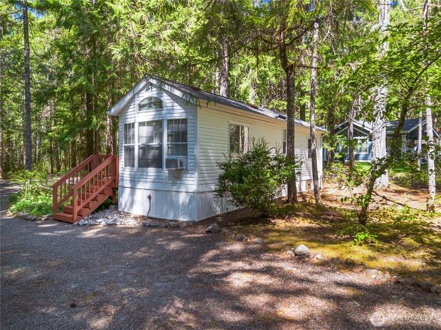 421 N Mt Jupiter Dr, Hoodsport, WA 98548