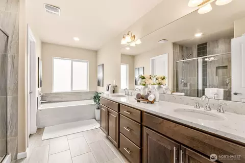 Bath - 23230 44th Dr SE, Bothell, WA 98021 photo 2 of 3