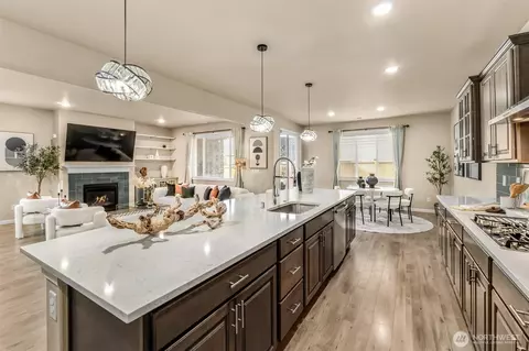 Kitchen - 23230 44th Dr SE, Bothell, WA 98021 photo 5 of 7
