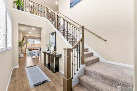 Entry Way - 23230 44th Dr SE, Bothell, WA 98021 photo 3 of 5