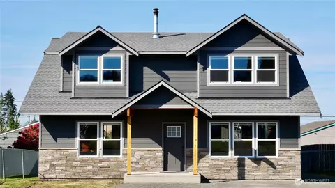 919 E 6th St, Port Angeles, WA 98362
