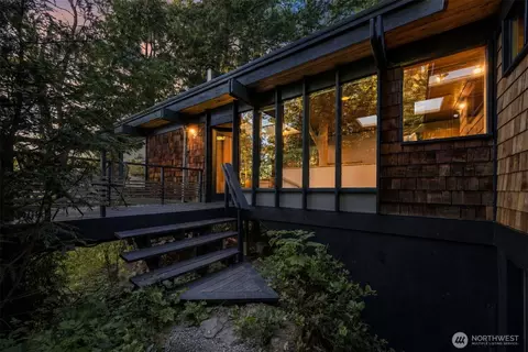263 Chuckanut Point Rd, Bellingham, WA 98229