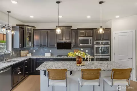 Kitchen - 17429 40th Dr SE, Bothell, WA 98012 photo 3 of 4