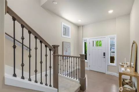Entry Way - 17429 40th Dr SE, Bothell, WA 98012 photo 2 of 4