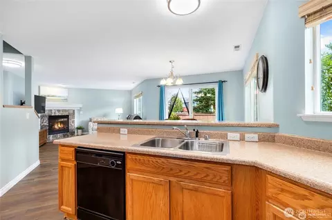 Kitchen - 4023 153rd Pl SE, Bothell, WA 98012 photo 1 of 3