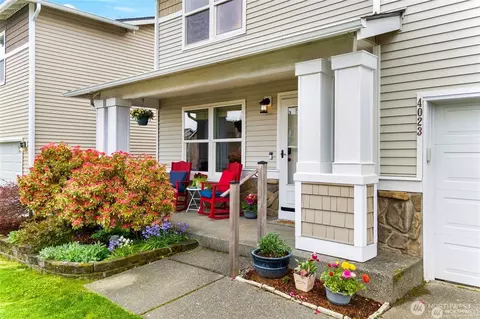 Exterior - 4023 153rd Pl SE, Bothell, WA 98012 photo 3 of 7