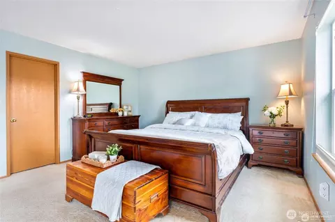 Bedroom - 4023 153rd Pl SE, Bothell, WA 98012 photo 5 of 7