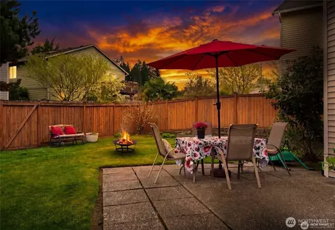 Exterior - 4023 153rd Pl SE, Bothell, WA 98012 photo 5 of 7
