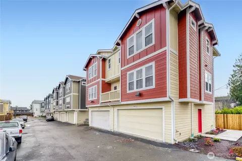3403 S 144th Ln, Tukwila, WA 98168
