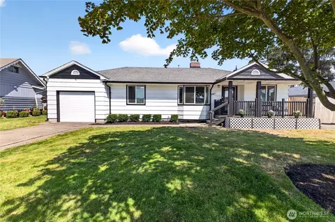607 14th St SW, Puyallup, WA 98371
