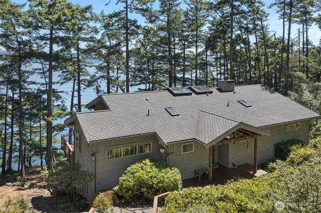 976 San Juan Dr, Friday Harbor, WA 98250