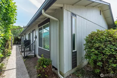Exterior - 360 24th Ave, Longview, WA 98632 photo 3 of 5