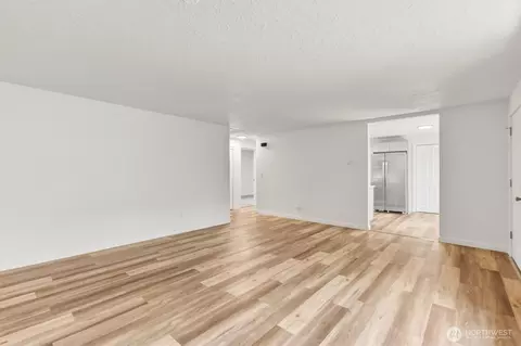 Living - 360 24th Ave, Longview, WA 98632 photo 3 of 4