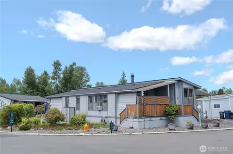 5900 64th St NE #144, Marysville, WA 98270