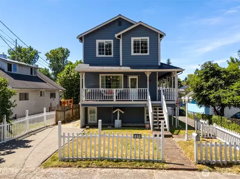 1011 Pennsylvania Ave, Bremerton, WA 98337
