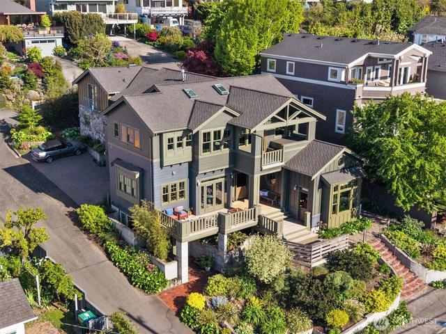 3310 59th Ave SW #A & B, Seattle, WA 98116
