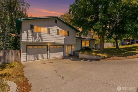 21 Diamond St, Electric City, WA 99123