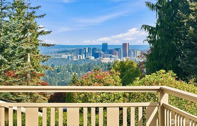 14225 SE 44th St, Bellevue, WA 98006