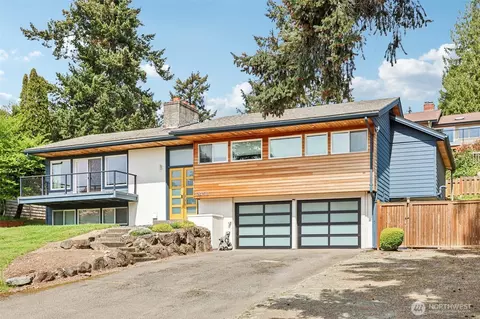 12456 SE 27th St, Bellevue, WA 98005
