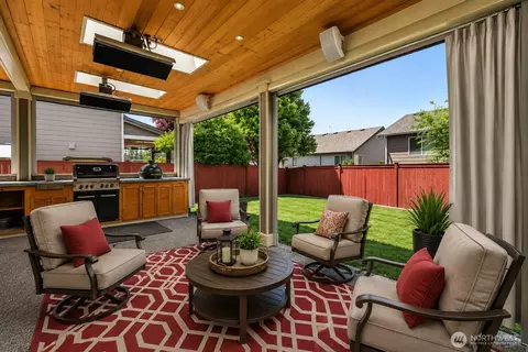 28213 225th Pl SE, Maple Valley, WA 98038