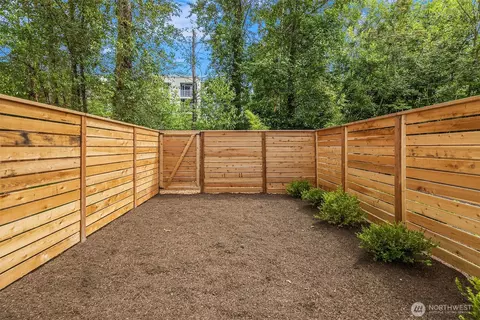 Exterior - 1518 Hollow Dale Pl #E, Everett, WA 98204 photo 1 of 3